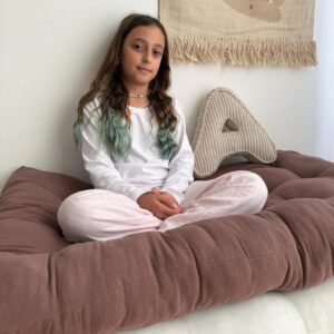 כרית רביצה פשתן ויסקוזה- צבע חום שוקולד